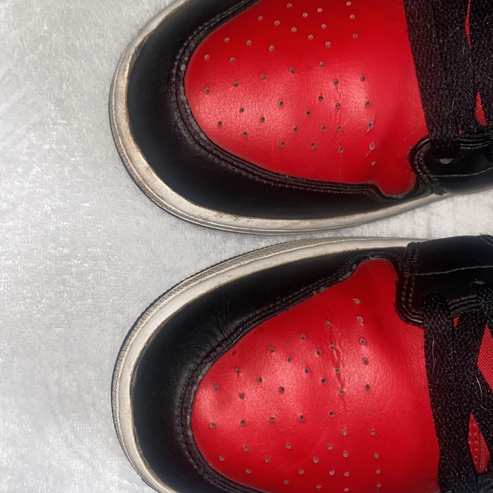 Men’s Jordan 1 Mid Gym Red Black White Sneakers Size 13 - Picture 4 of 8